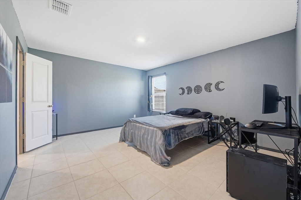 1393 Beach Drive - Photo 17