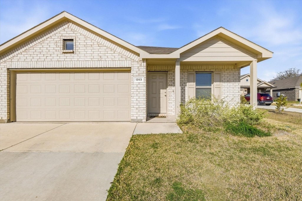 1393 Beach Drive - Photo 2
