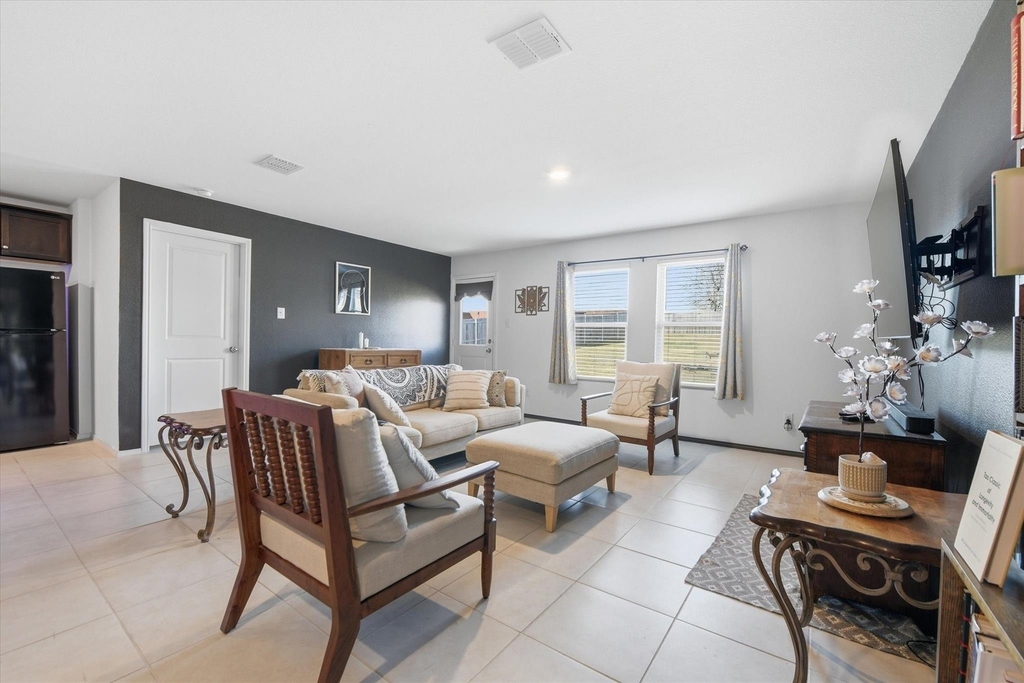 1393 Beach Drive - Photo 14