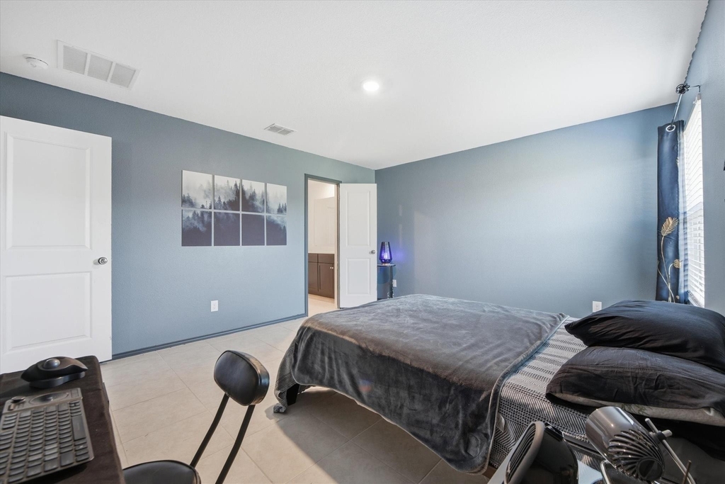 1393 Beach Drive - Photo 18