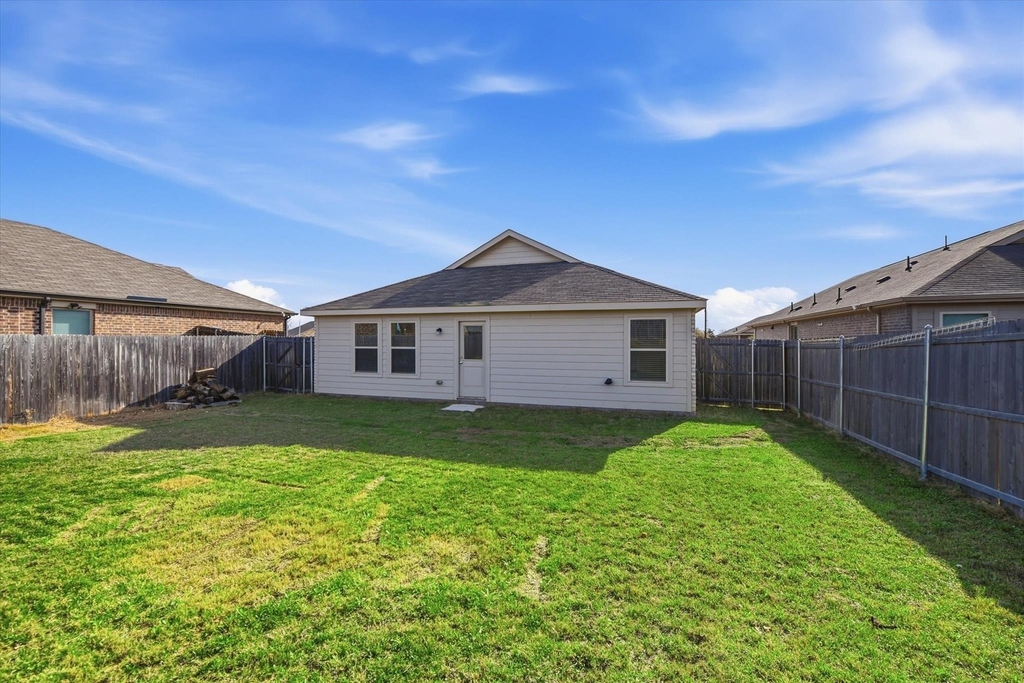 1393 Beach Drive - Photo 35