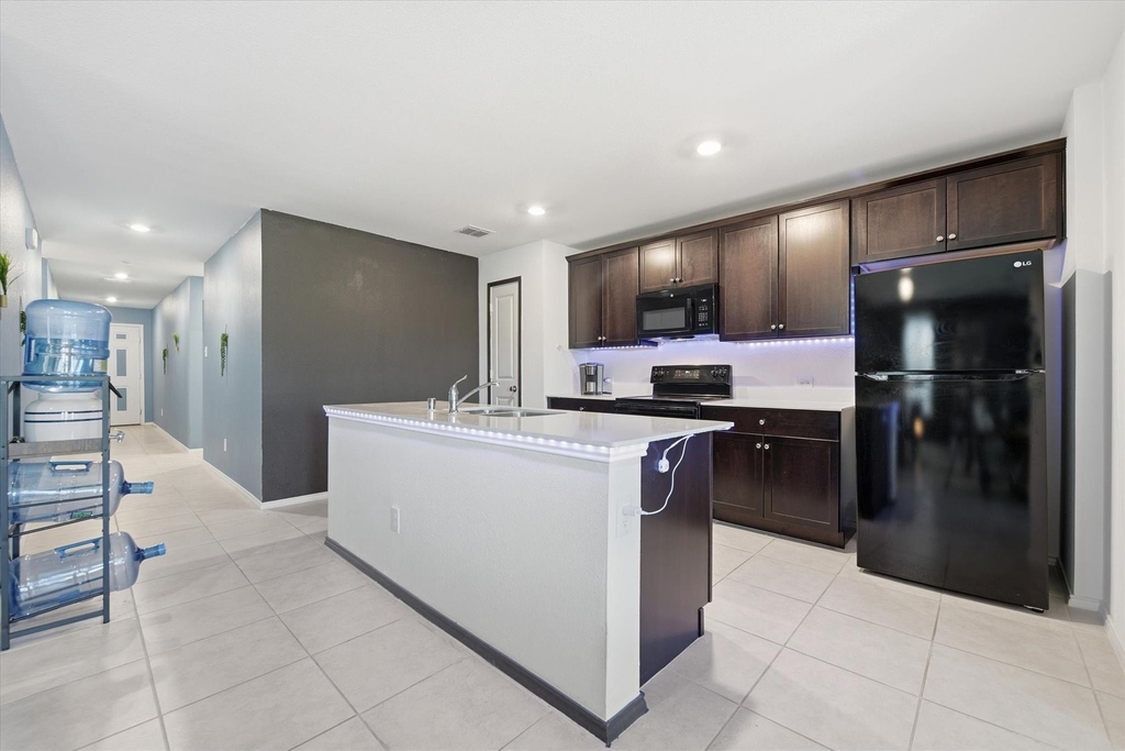 1393 Beach Drive - Photo 8