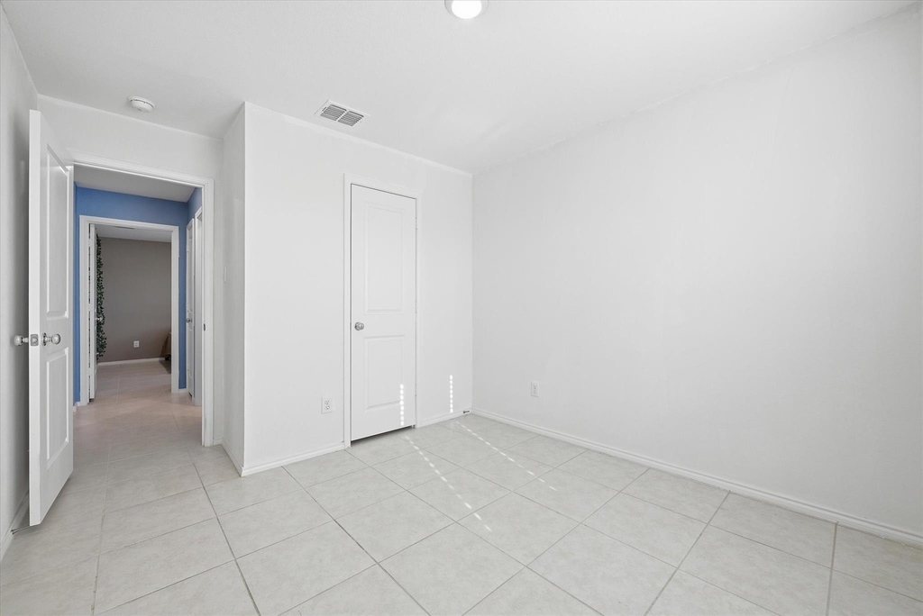 1393 Beach Drive - Photo 26