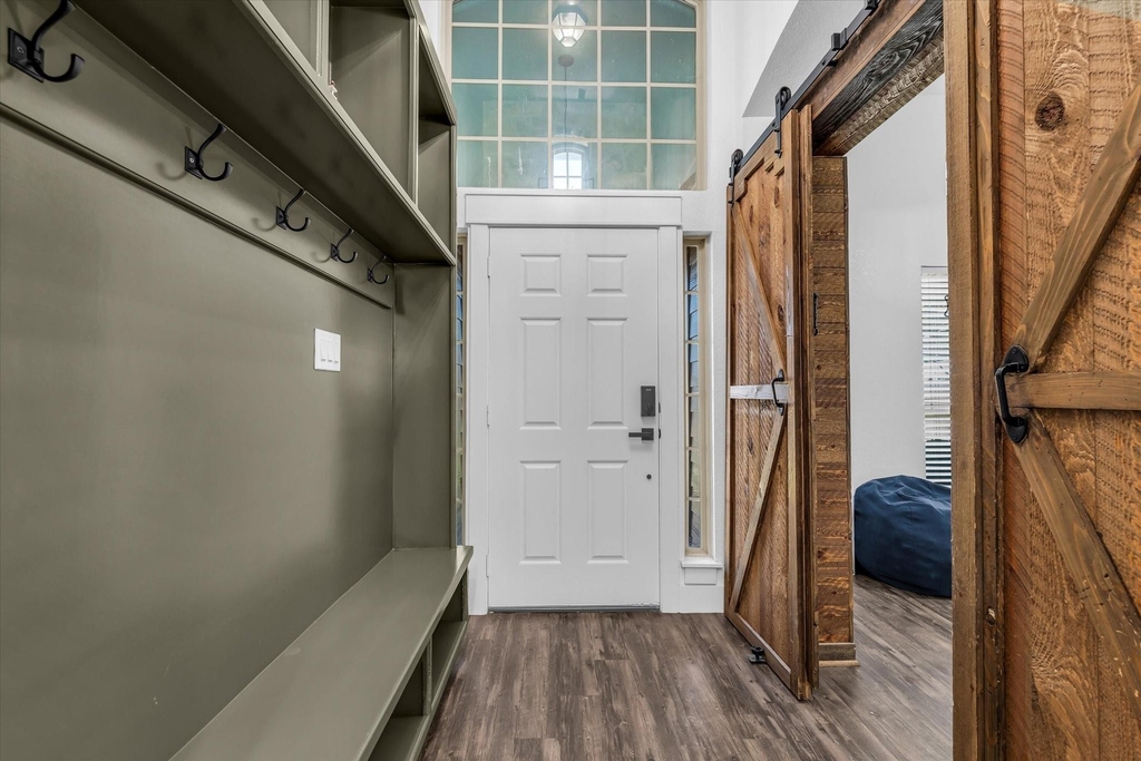 10804 Aurora Drive - Photo 4