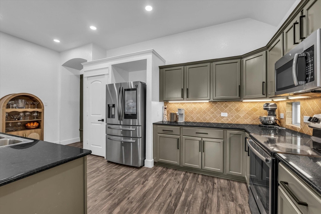 10804 Aurora Drive - Photo 10