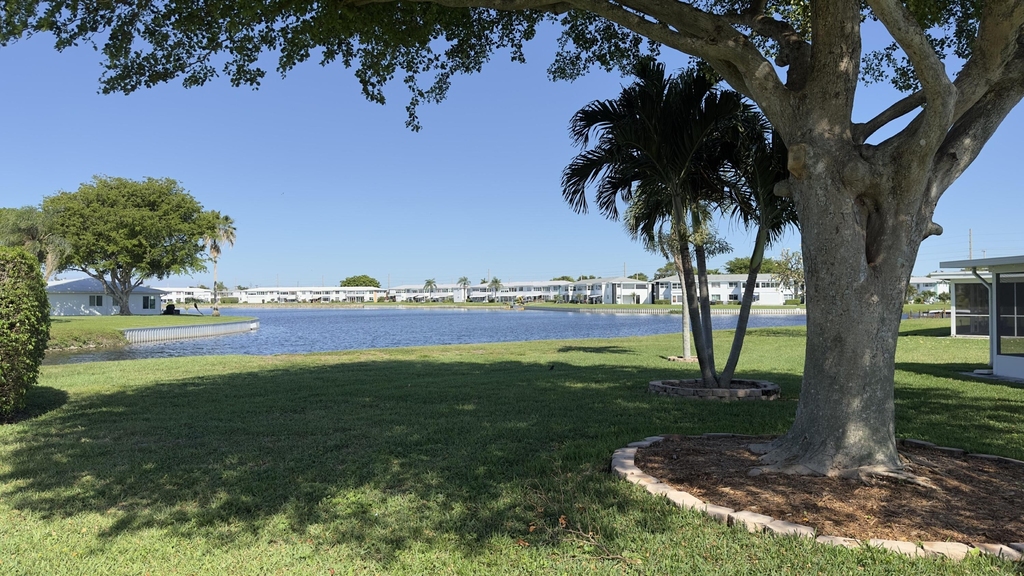 1108 W Ocean Avenue - Photo 5