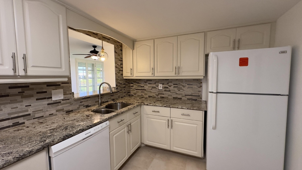1108 W Ocean Avenue - Photo 13