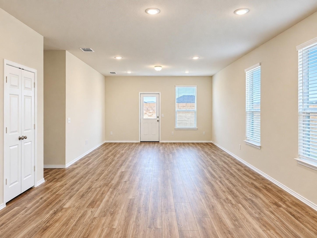 907 Chicadee Street - Photo 13