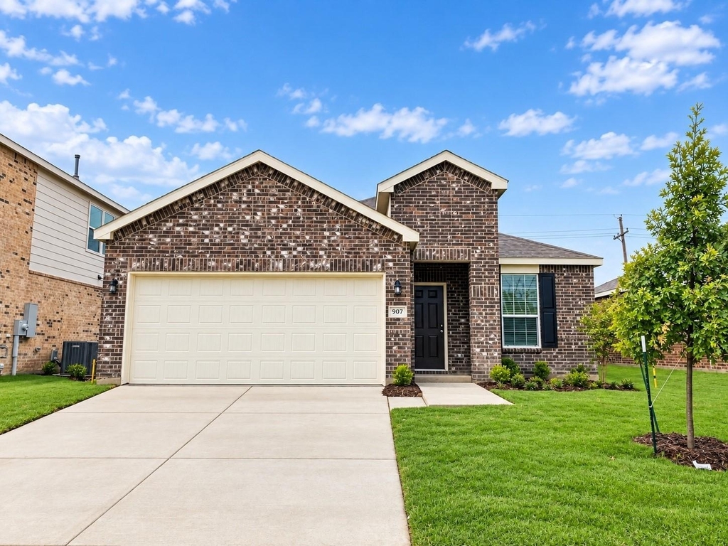 907 Chicadee Street - Photo 0