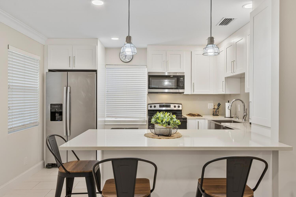 414 Ocean Breeze - Photo 0