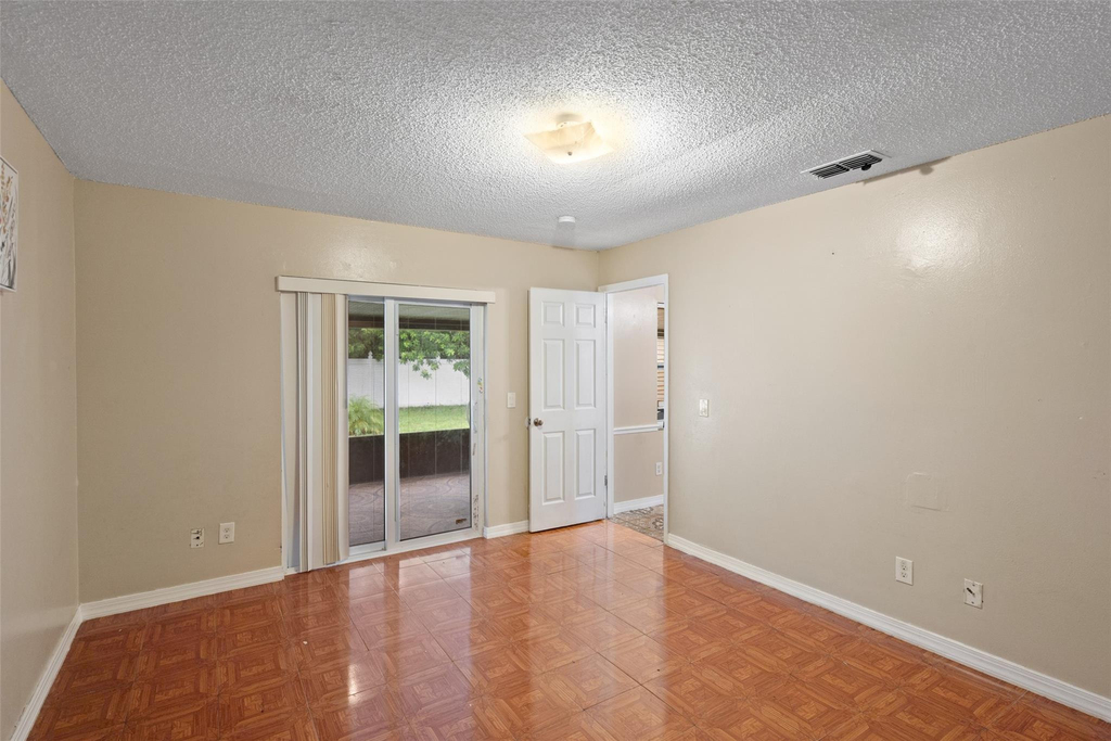 418 Declaration Drive - Photo 6