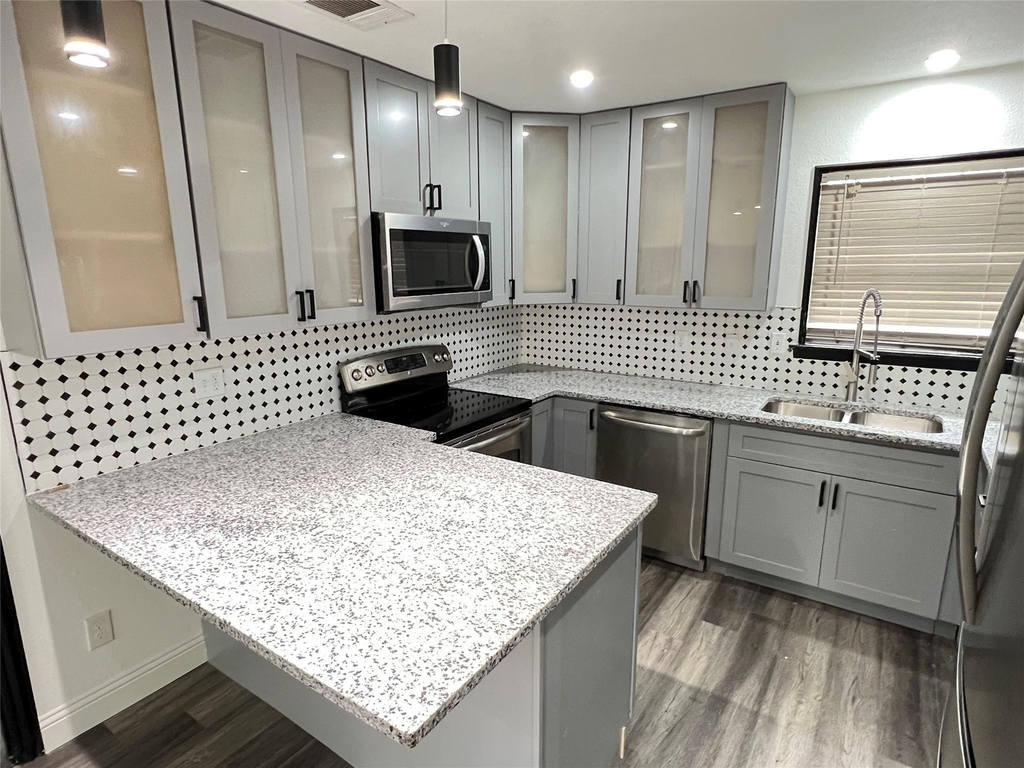 3728 Peach Street - Photo 11