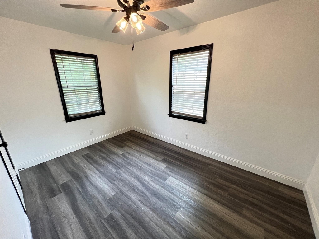 3728 Peach Street - Photo 2