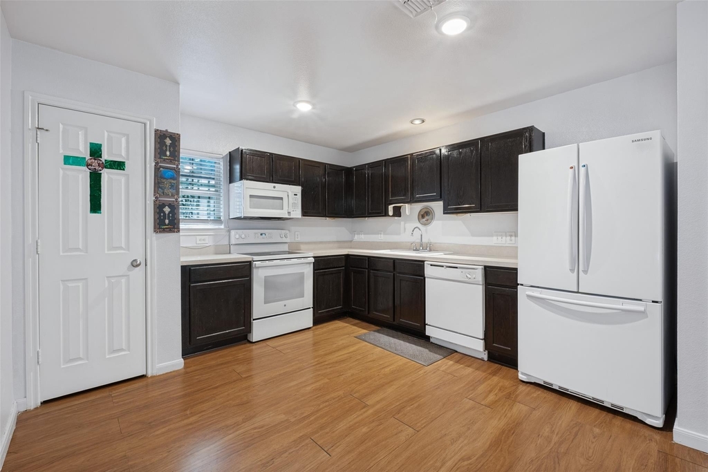1720 Pueblo Street - Photo 4