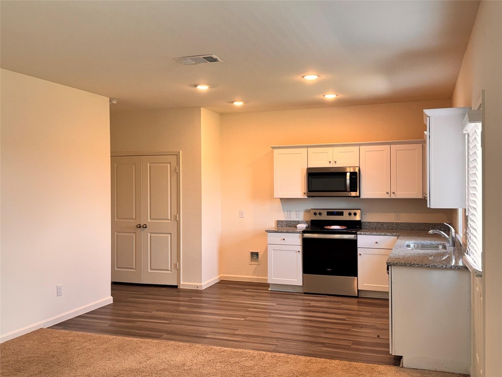 1906 Chapel Hill Road - Photo 4