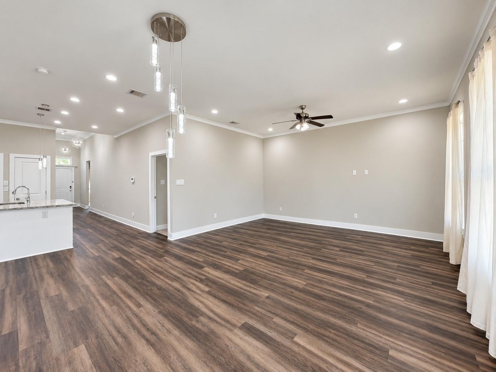 4520 Garrison Avenue - Photo 6