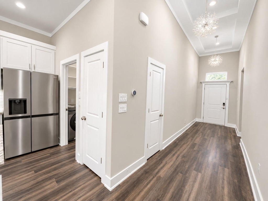 4520 Garrison Avenue - Photo 5