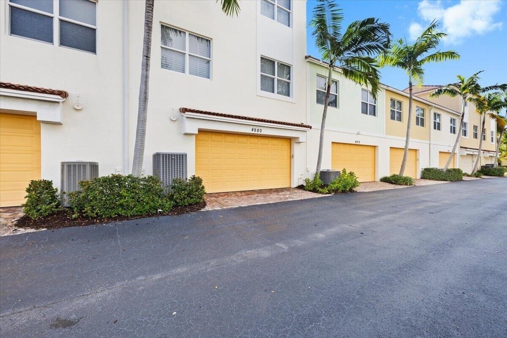 4980 Nw 15th Avenue - Photo 40