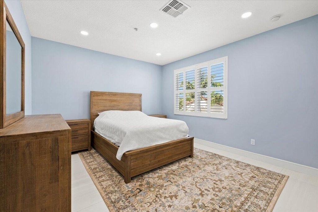 4980 Nw 15th Avenue - Photo 33