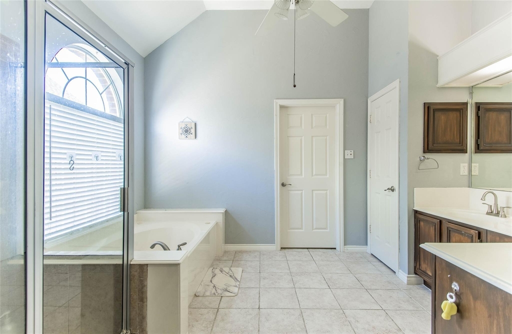 4129 Staten Island Drive - Photo 20