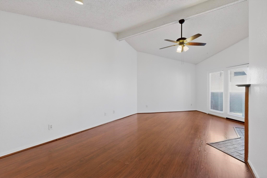 8545 Midpark Drive - Photo 3