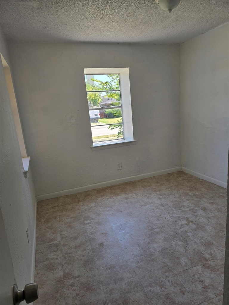 409 Monica Drive - Photo 2