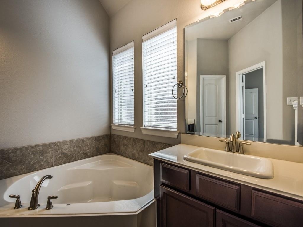 812 Llano Falls Drive - Photo 16