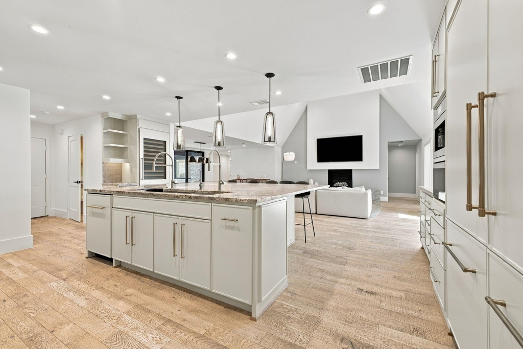 6915 Stefani Drive - Photo 11