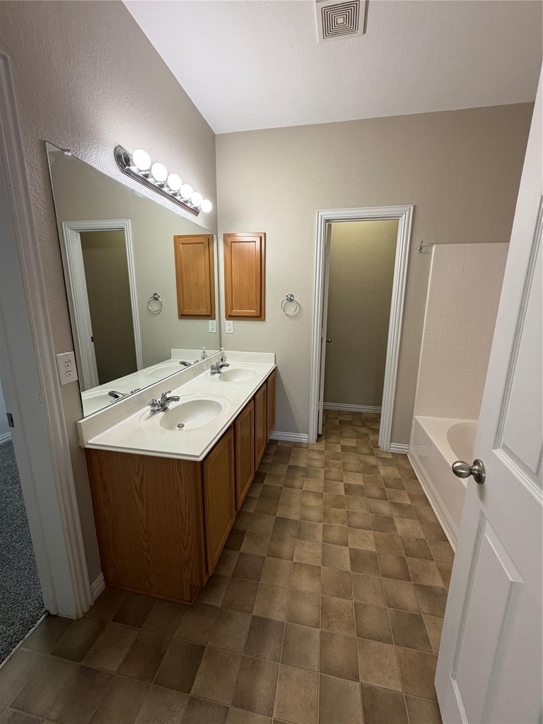 4401 Willow Wood Road - Photo 4