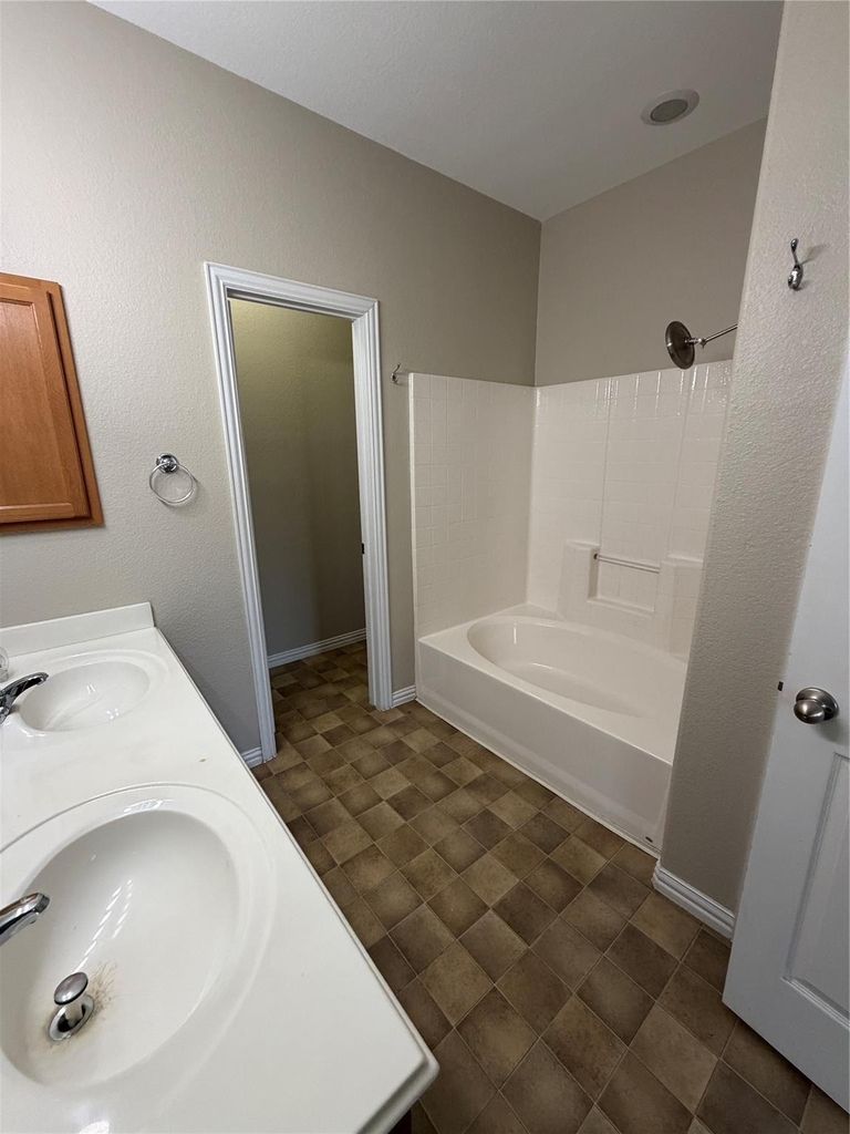 4401 Willow Wood Road - Photo 6