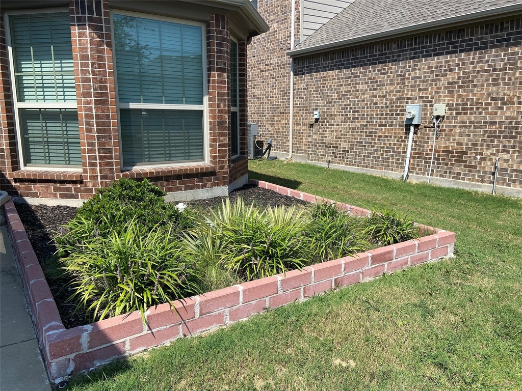 801 Dickens Drive - Photo 15