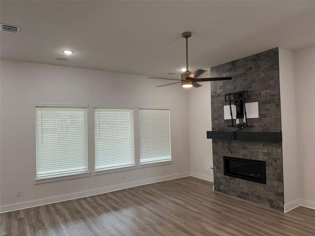 7213 Camilla Street - Photo 2