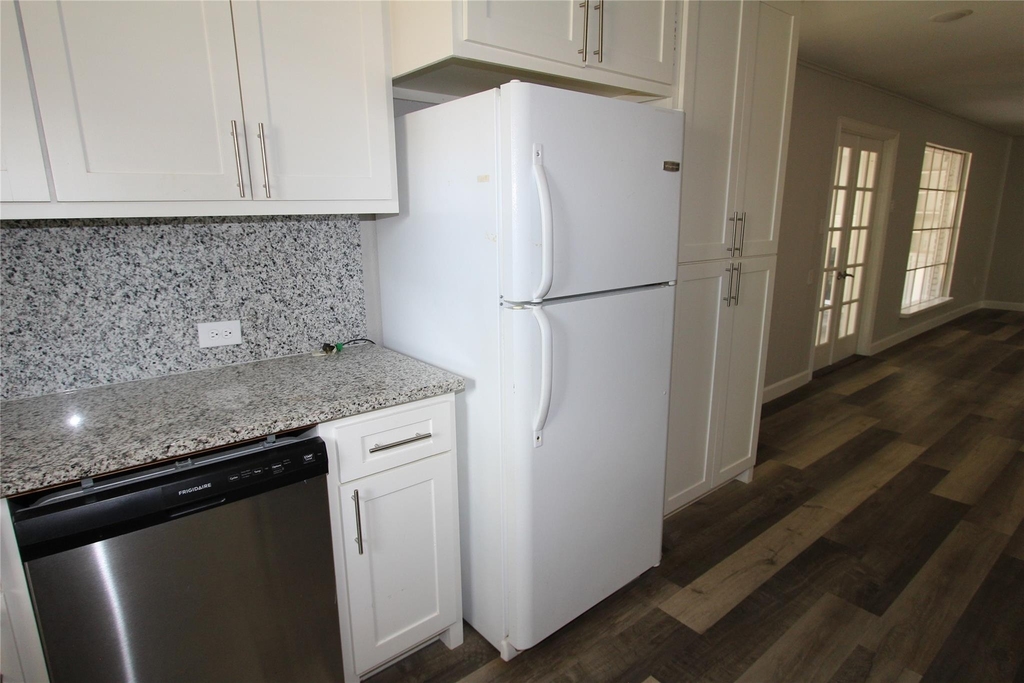 1103 Bryant Street - Photo 7