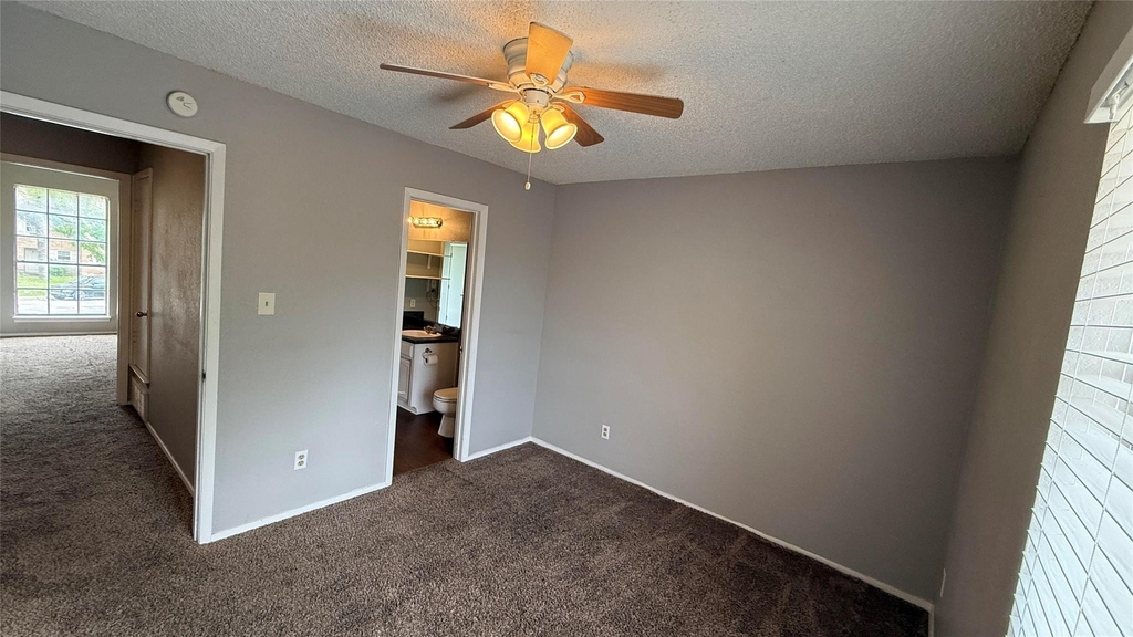 7808 Ashe Court - Photo 8