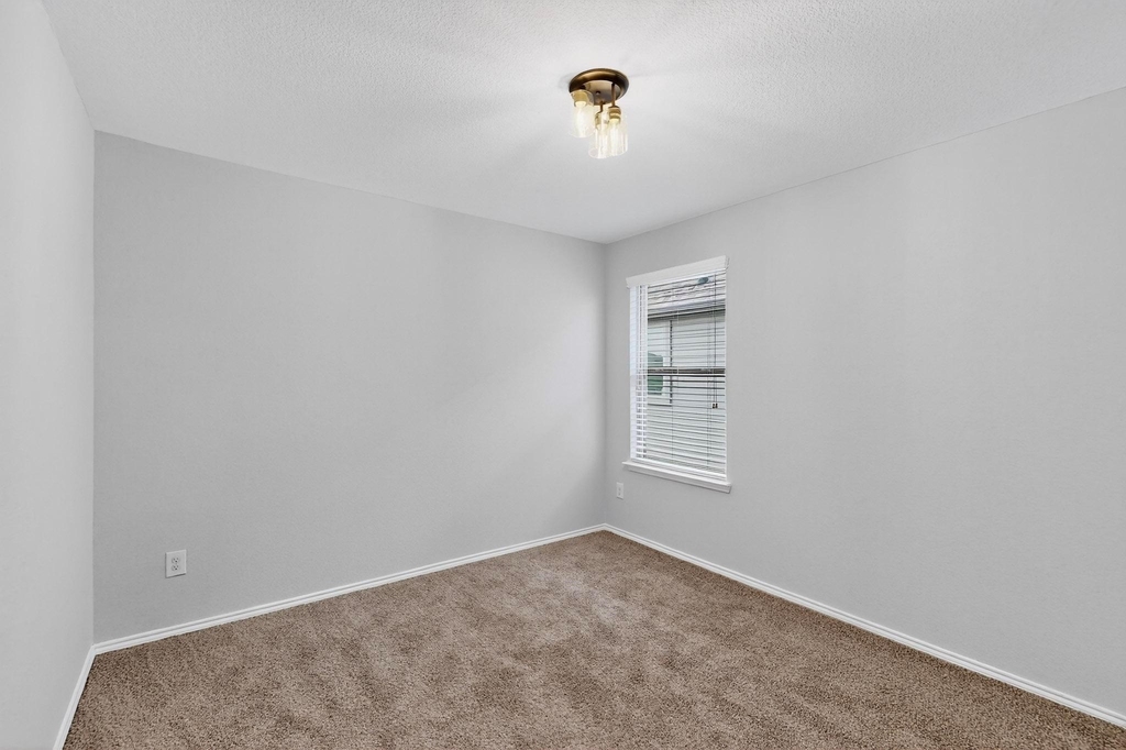 621 Big Horn Road - Photo 27