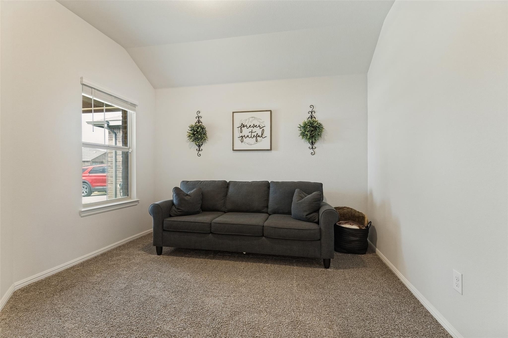 9004 Eagles Landing Drive - Photo 8