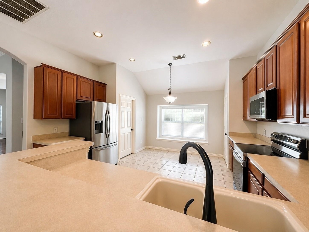 1721 Woodstream Lane - Photo 3