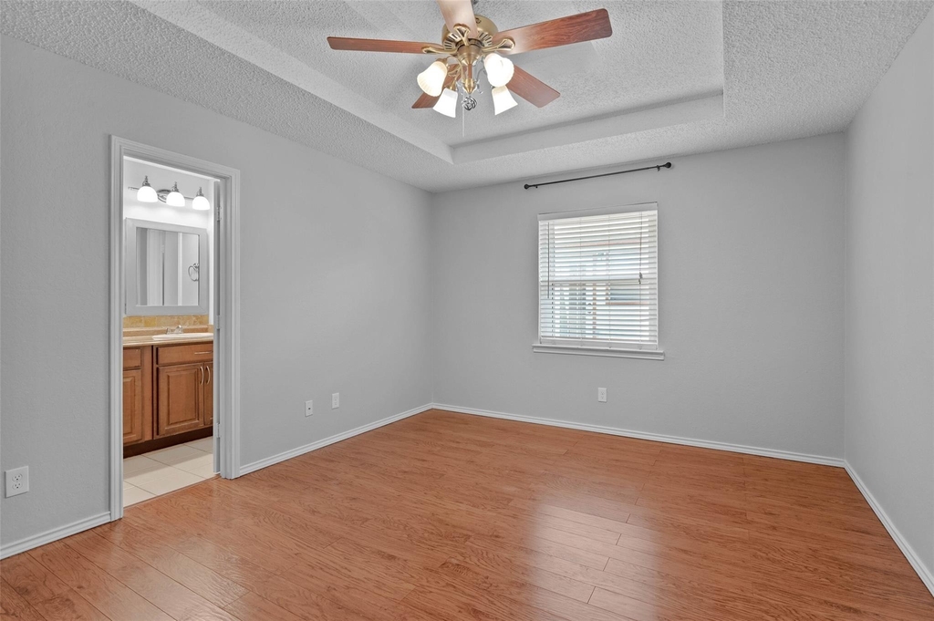 2812 Terry Court - Photo 10