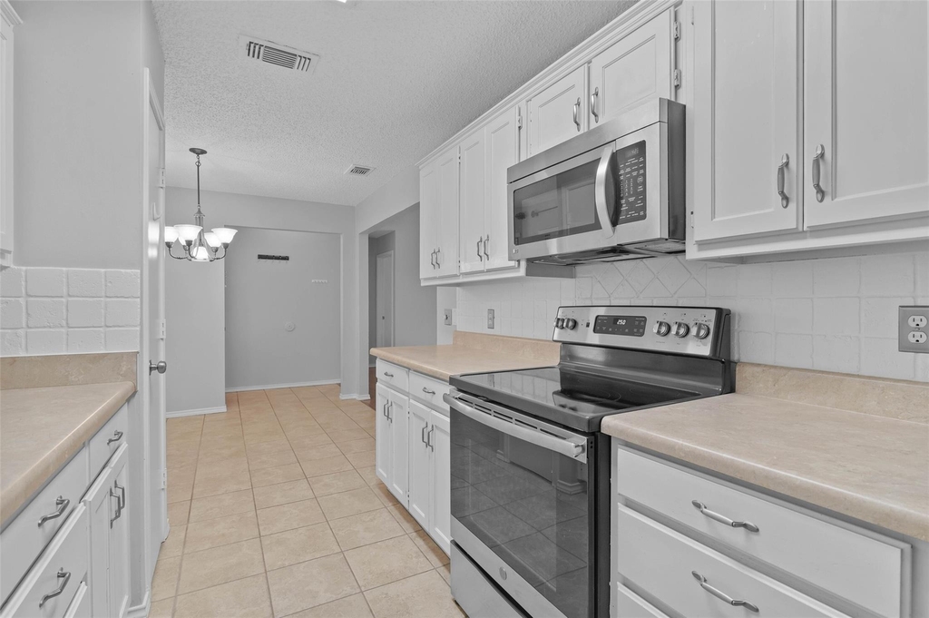2812 Terry Court - Photo 7
