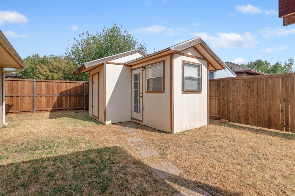 2812 Terry Court - Photo 24