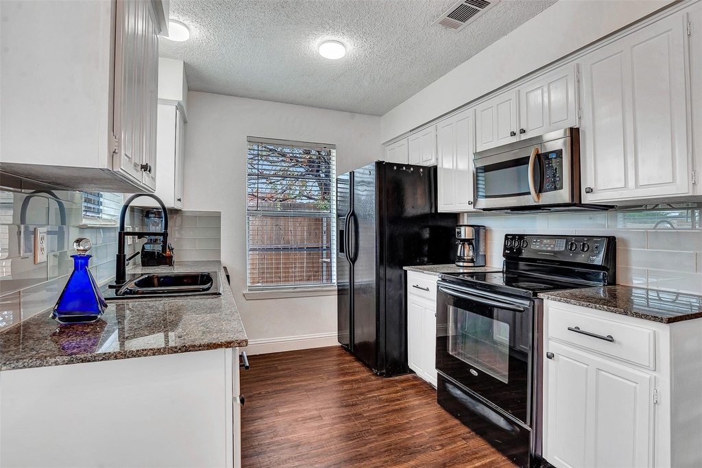 9831 Windy Ridge Road - Photo 14