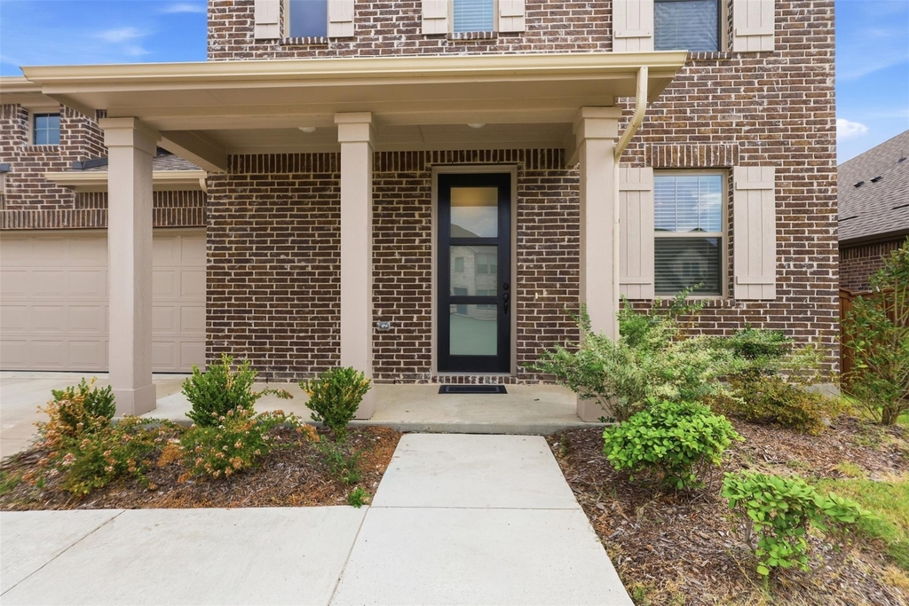 1308 Parkdale Street - Photo 1