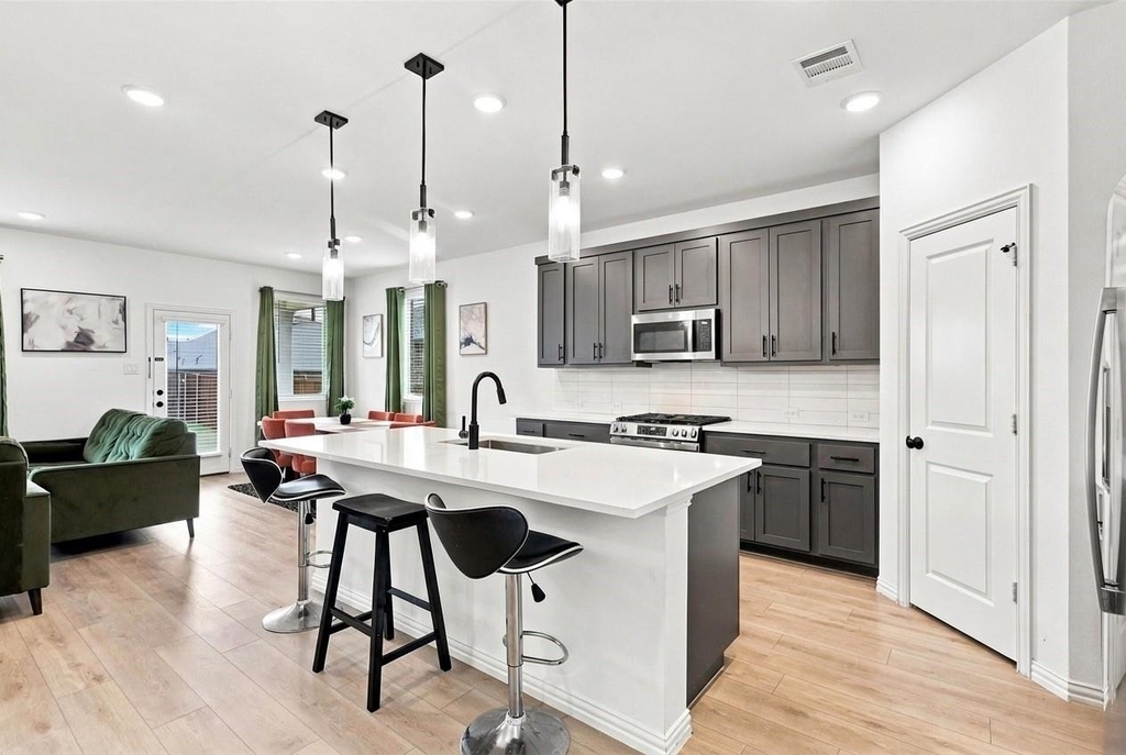 1308 Parkdale Street - Photo 7