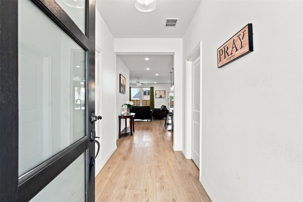 1308 Parkdale Street - Photo 2