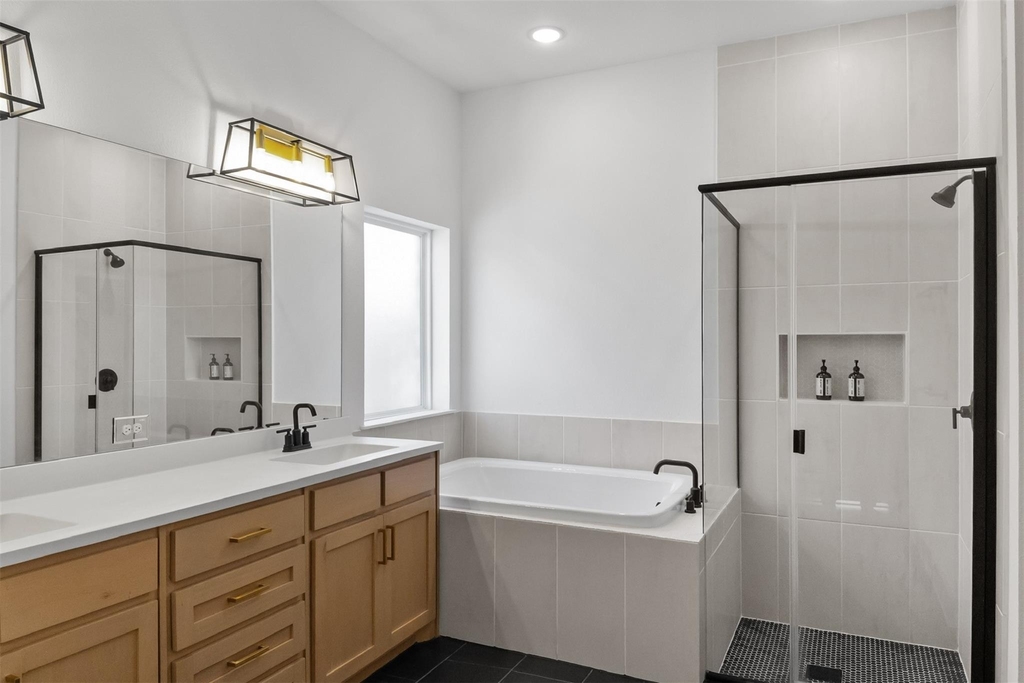 2308 Clancy Drive - Photo 8