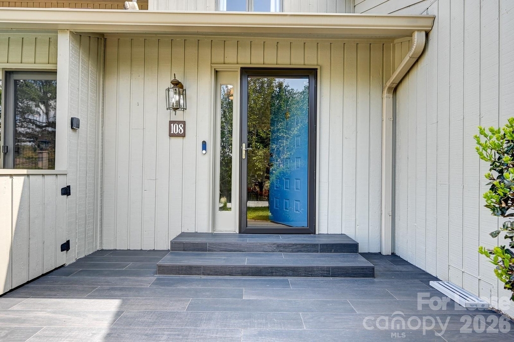 108 Cloverleaf Lane - Photo 1