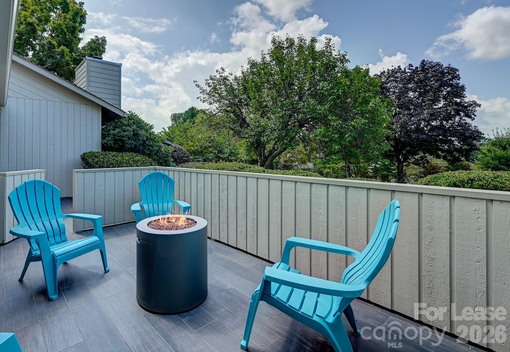 108 Cloverleaf Lane - Photo 4