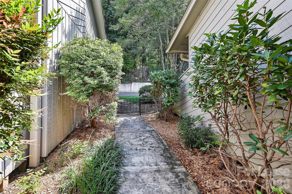 108 Cloverleaf Lane - Photo 36