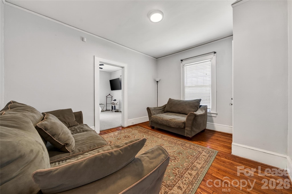405 Walnut Avenue - Photo 15