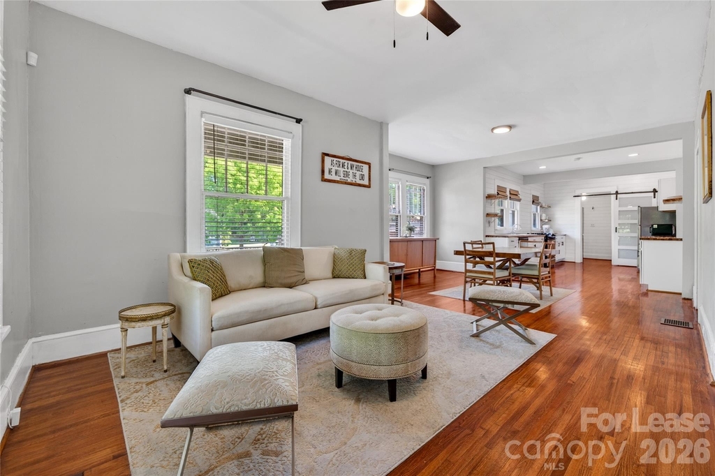 405 Walnut Avenue - Photo 2